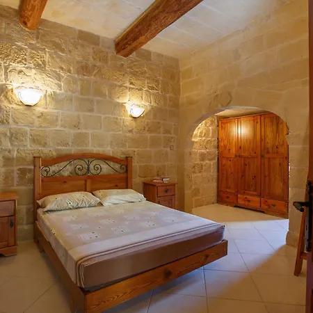 Nyaraló 5 Bedroom Farmhouse With Private Pool *