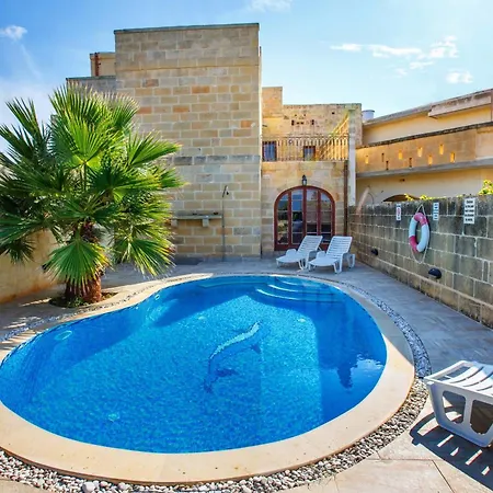 5 Bedroom Farmhouse With Private Pool Nyaraló *