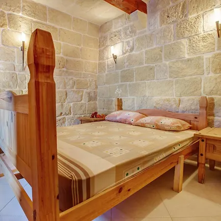 5 Bedroom Farmhouse With Private Pool * 가르브